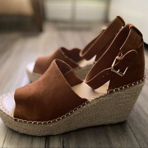 Size 10 summer wedges, never worn. ✨